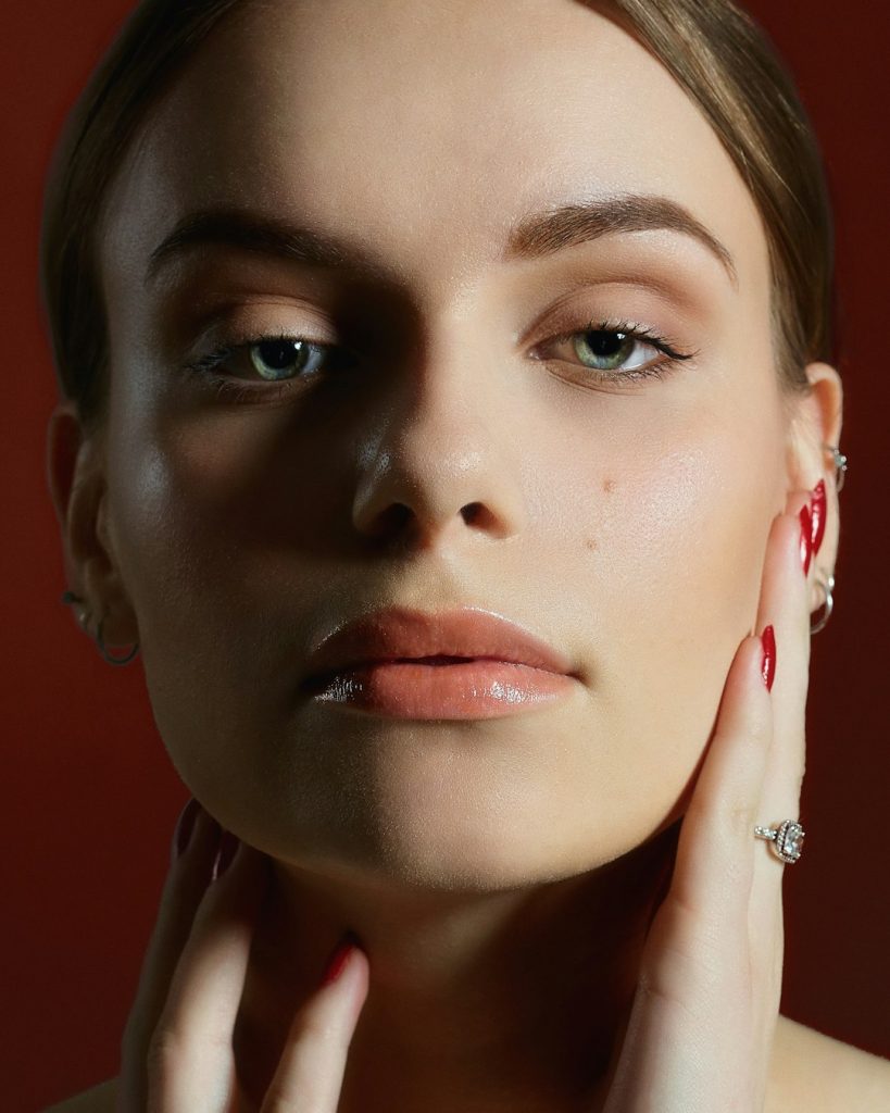 womans-face-yh0dth2yeqe